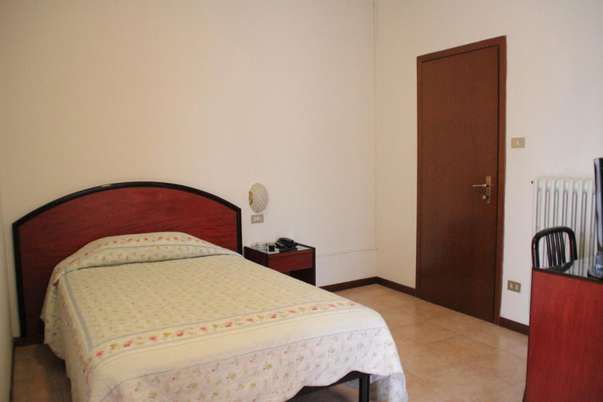 Nuovo Hotel San Martino Snc Casalecchio di Reno Szoba fotó